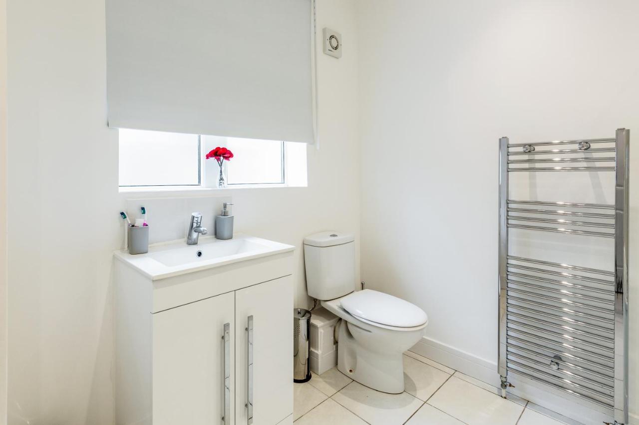 Dartford, Kent - Modern 2Bd 2Bath En-Suite Bungalow M25 Bluewater Zewnętrze zdjęcie