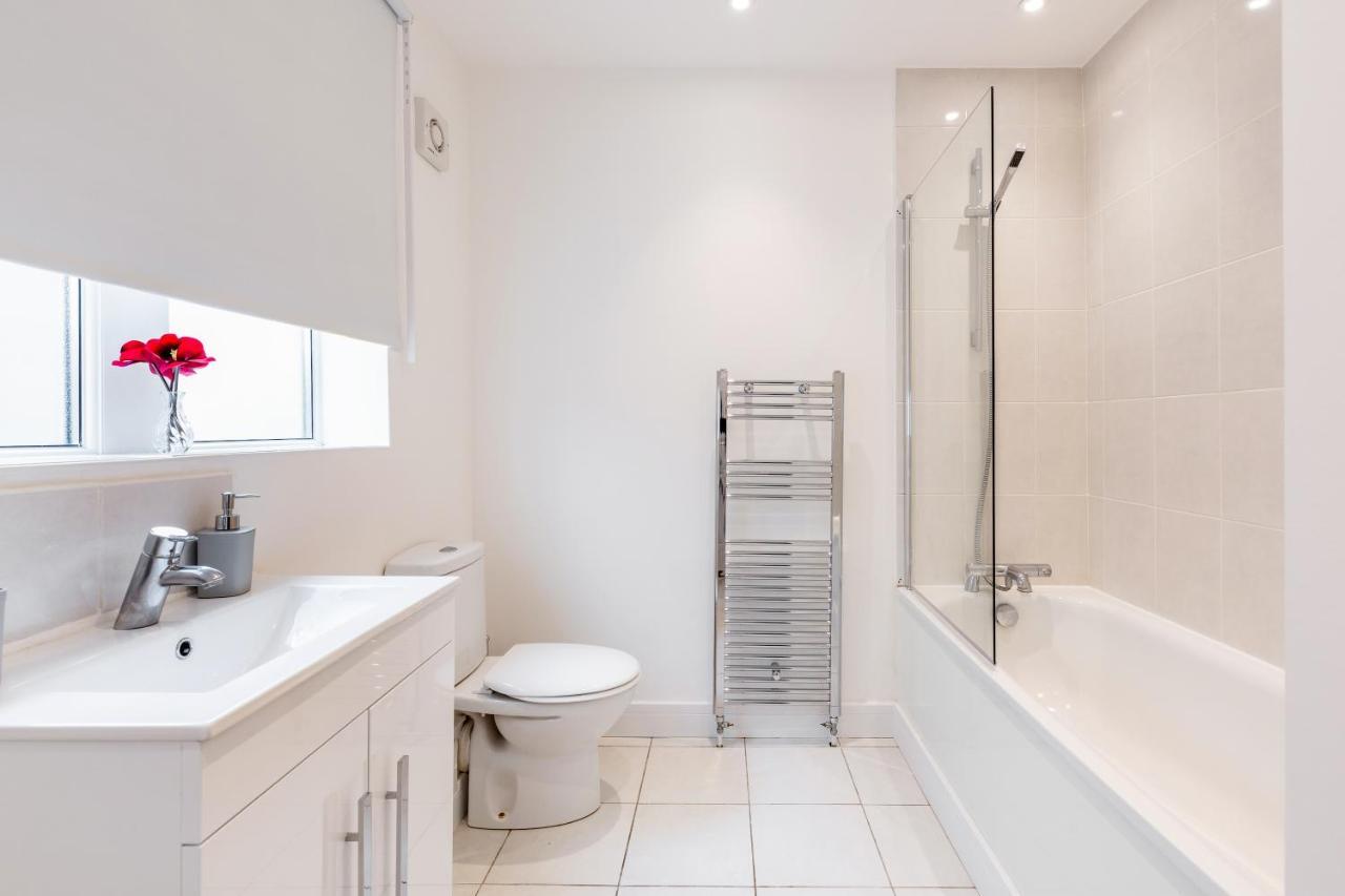 Dartford, Kent - Modern 2Bd 2Bath En-Suite Bungalow M25 Bluewater Zewnętrze zdjęcie